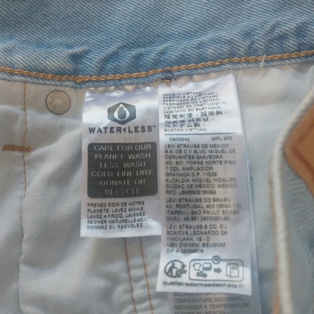 Levis Distressed Light Blue Denim Shorts.Size 12 . - Picture 3 of 9